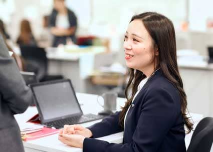 関西コンサルティング営業室は、大阪、京都、神戸の3都市に展開。総勢約250名が働いています。どのオフィスも活気に溢れており、何でも気軽に相談できる仲間がたくさんいます。